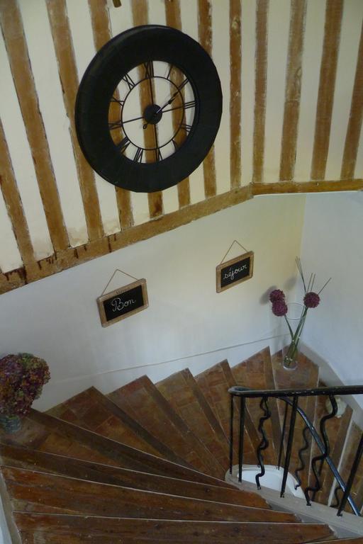 D'Anciennes "Chambres De Bonnes" Honfleur Dış mekan fotoğraf