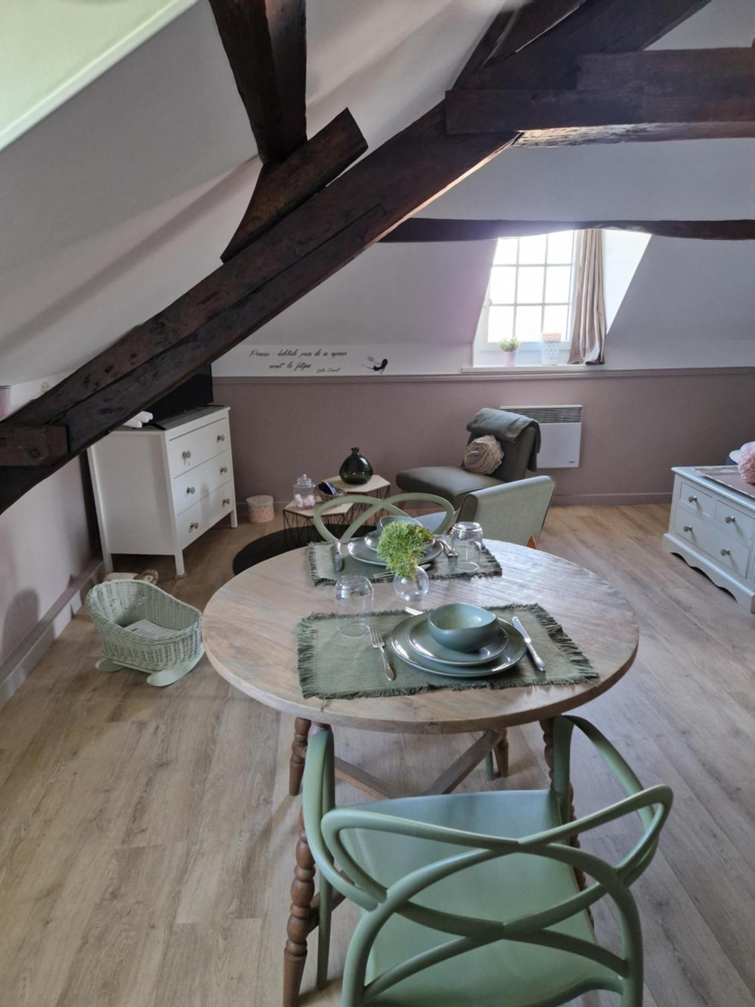 D'Anciennes "Chambres De Bonnes" Honfleur Dış mekan fotoğraf